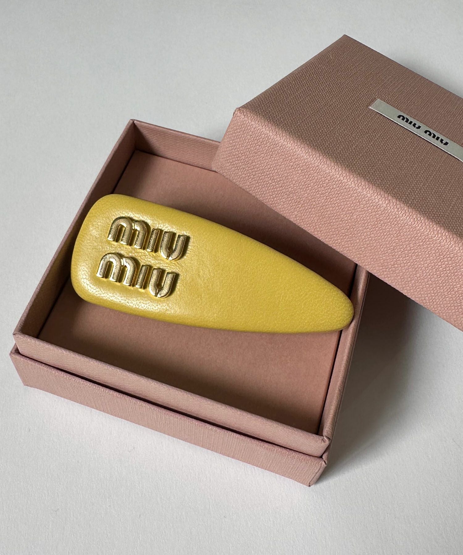 MIU MIU LADIESパテントレザーヘアクリップ | Narcissus WEB STORE