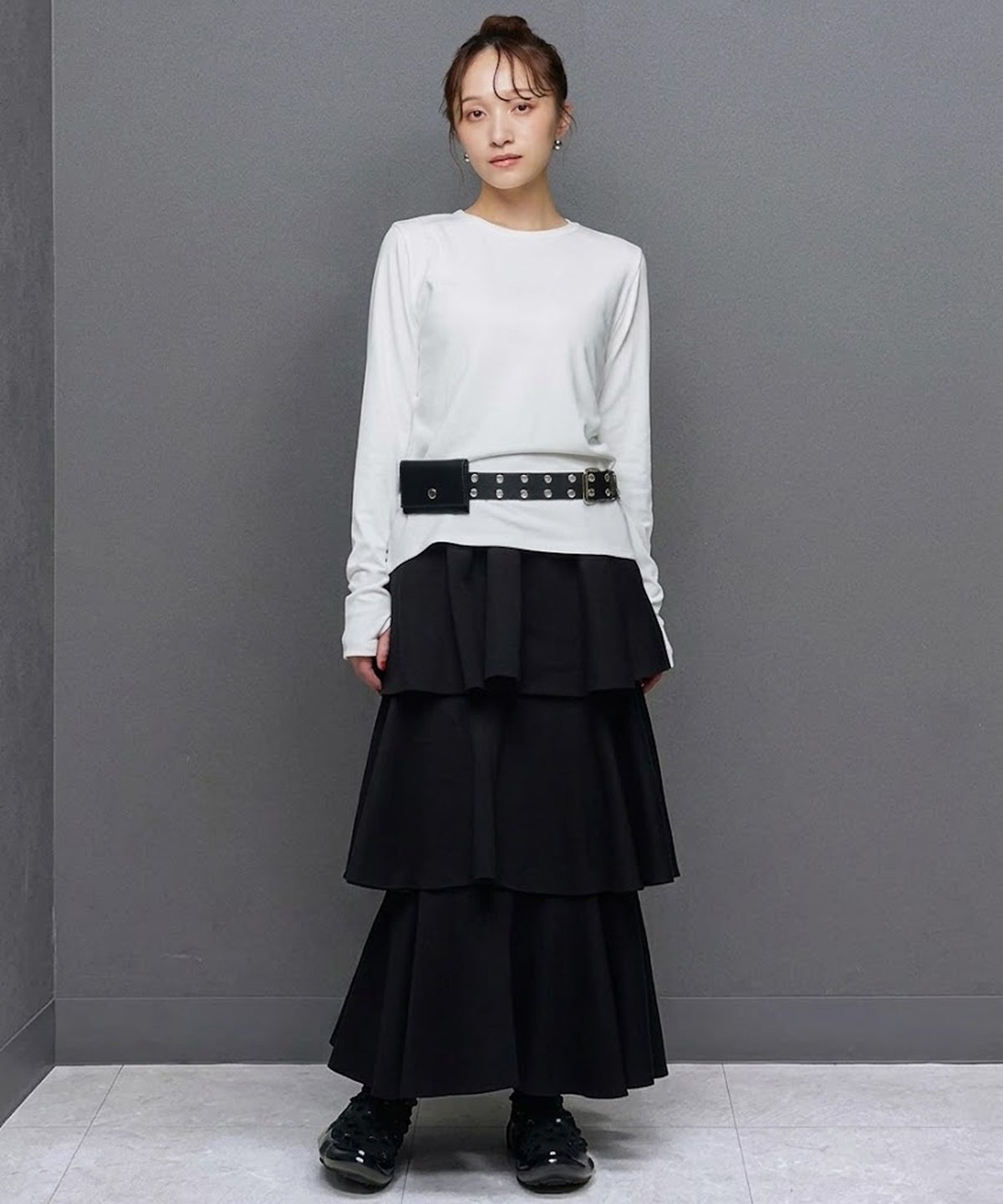 MODEL：H160cm B80cm H85cm