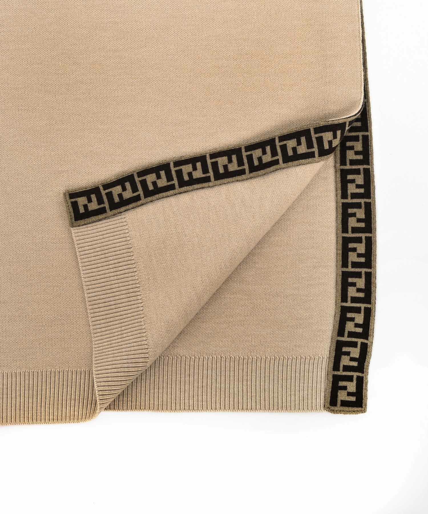 FENDI KIDSロゴポンチョ | Narcissus WEB STORE