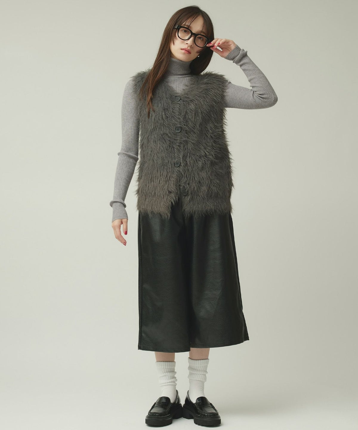 MODEL：H160cm B80cm H85cm