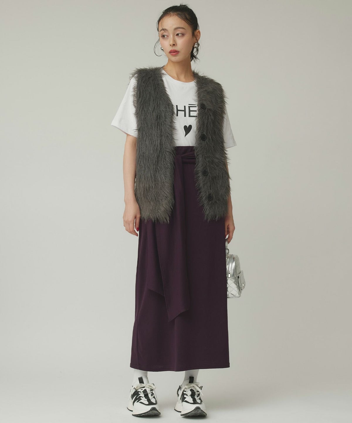 MODEL：H165cm B78cm H83cm