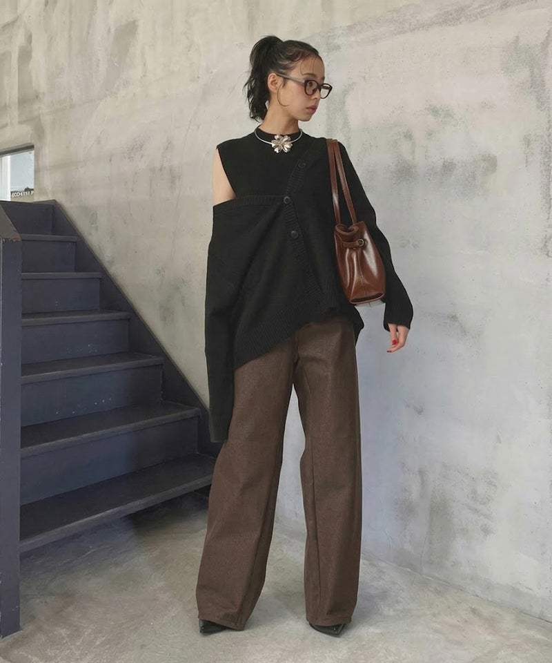 MODEL：H165cm B78cm H83cm