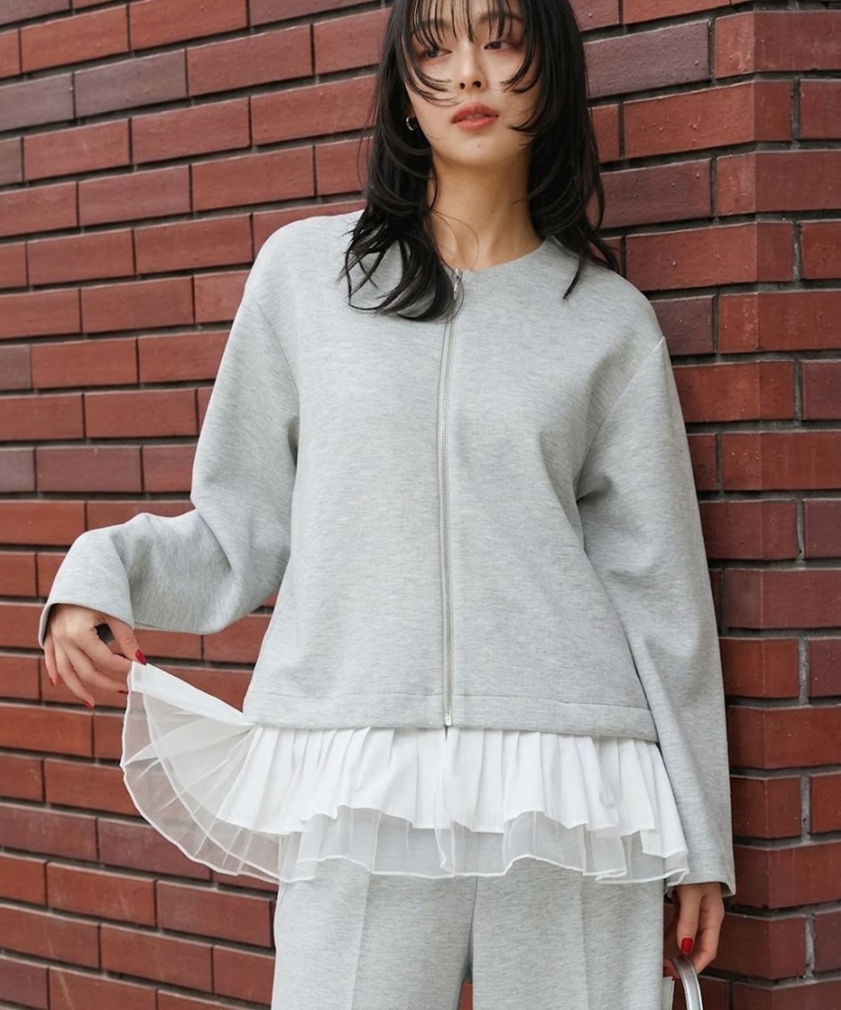 MODEL：H165cm B78cm H83cm