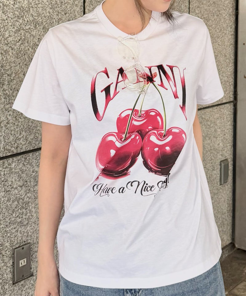 STAFF：HIRONA(163cm/骨格ナチュラル)