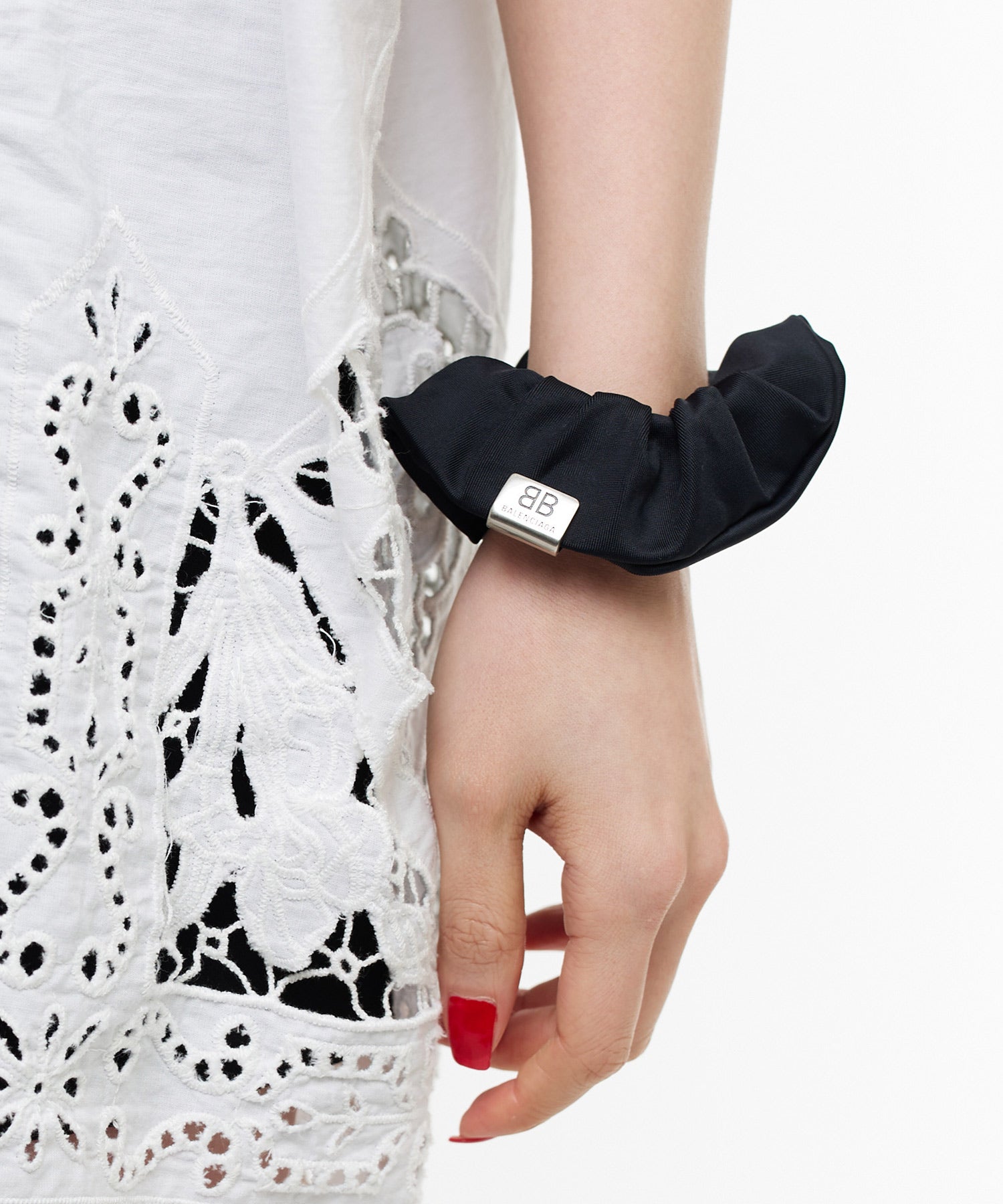 BALENCIAGA WOMANHolli BBシュシュ