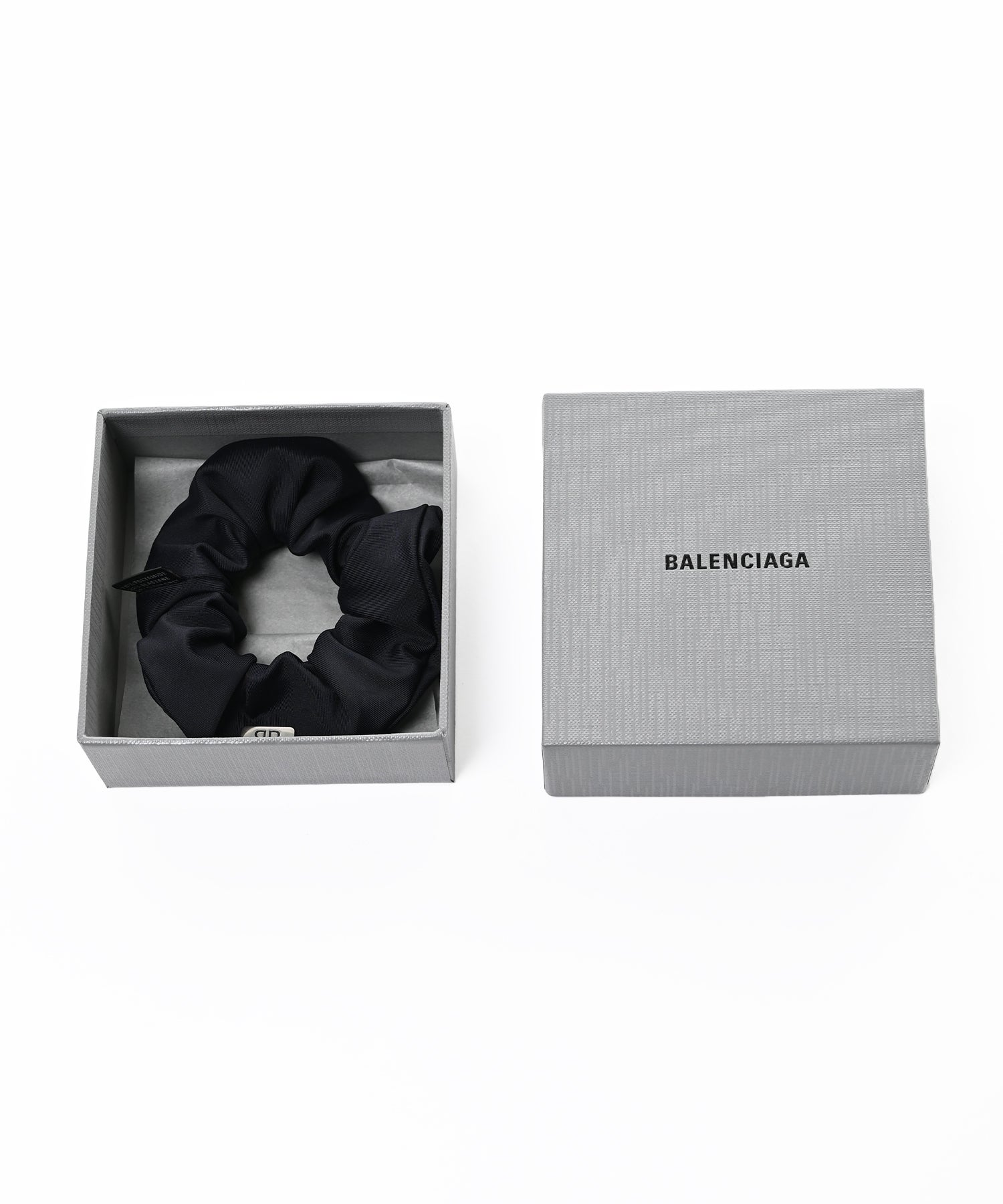 BALENCIAGA WOMANHolli BBシュシュ