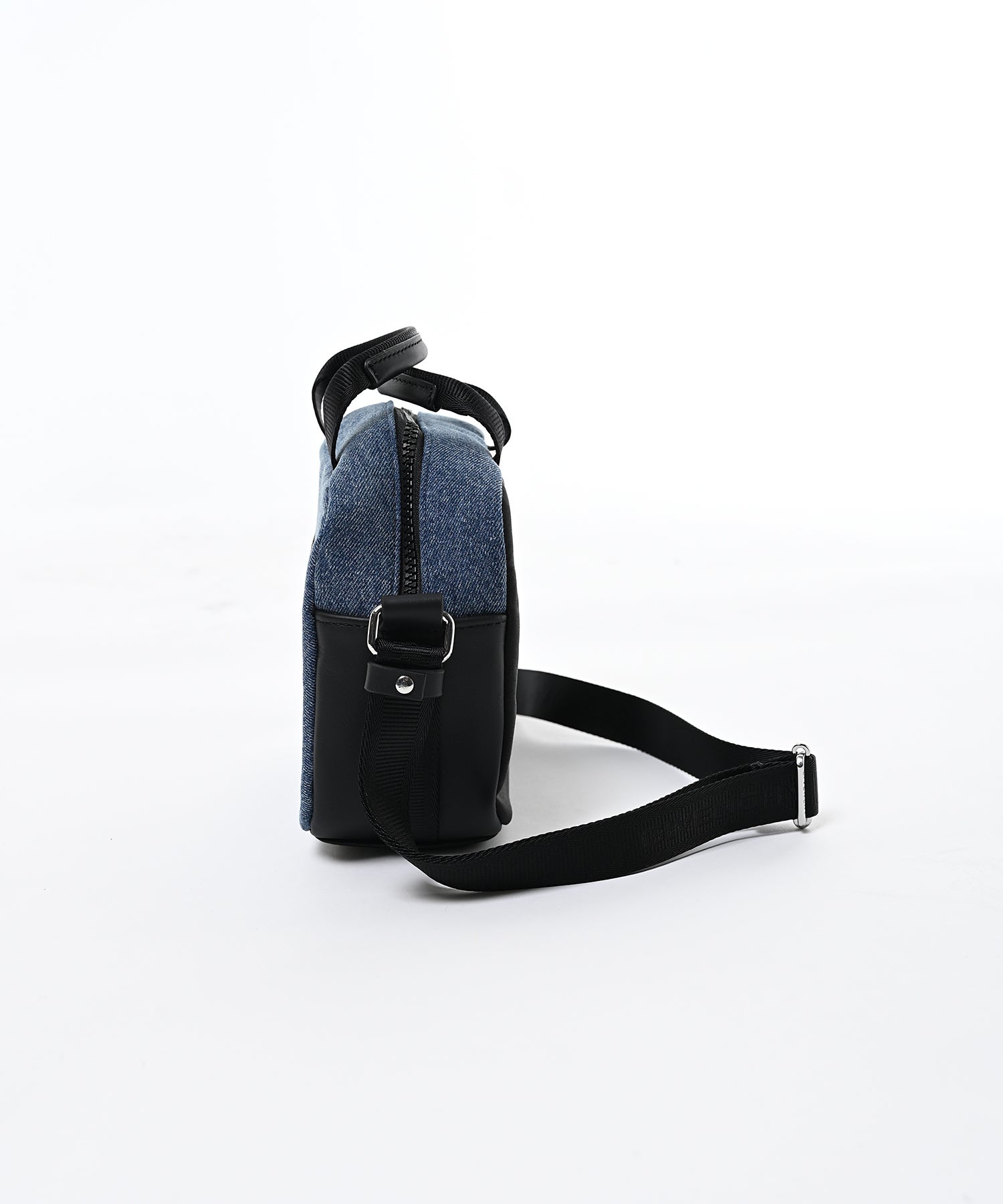 GIVENCHY KIDSデニムロゴバッグ