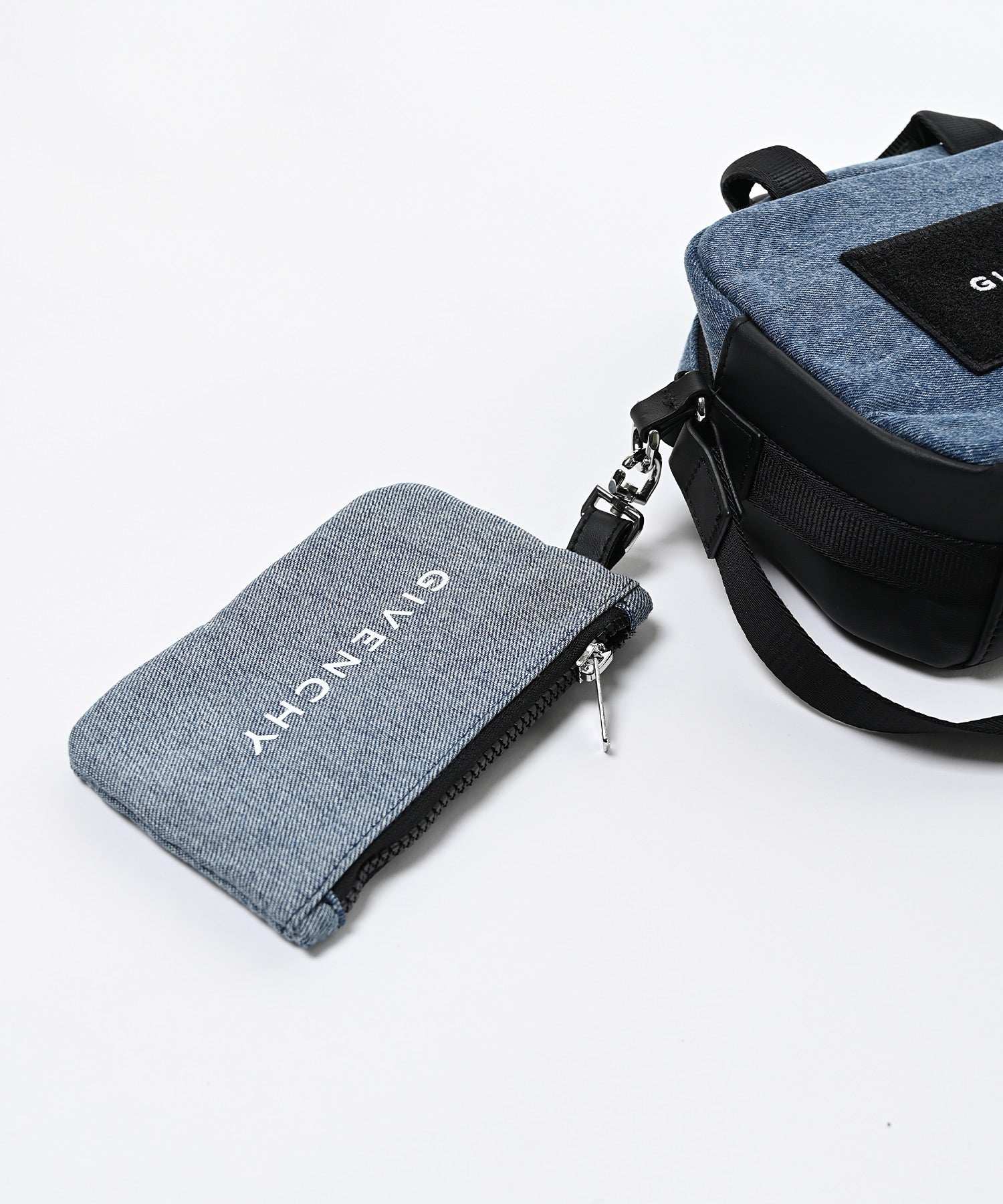 GIVENCHY KIDSデニムロゴバッグ