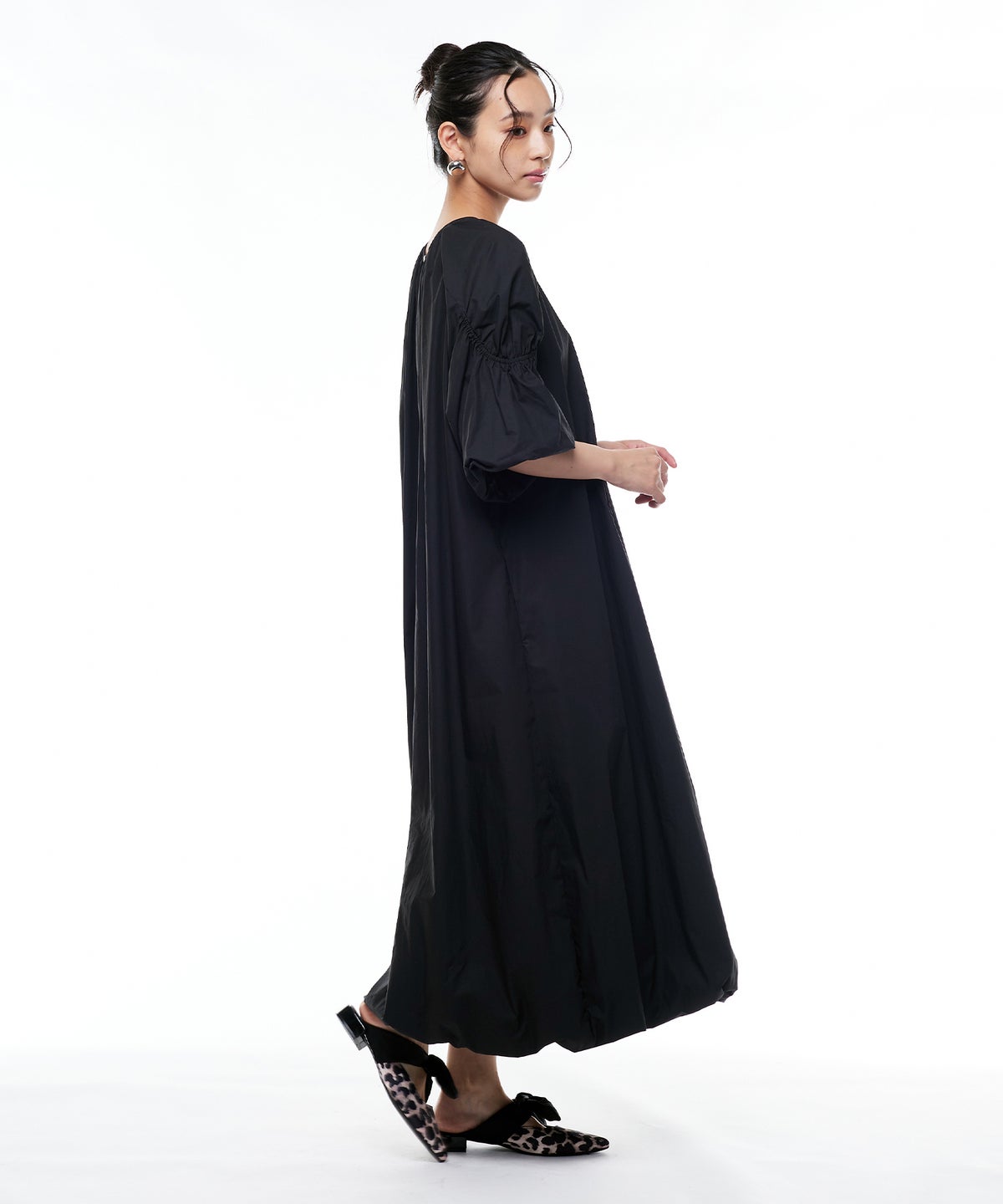 model：H163cm B78cm H84cm
