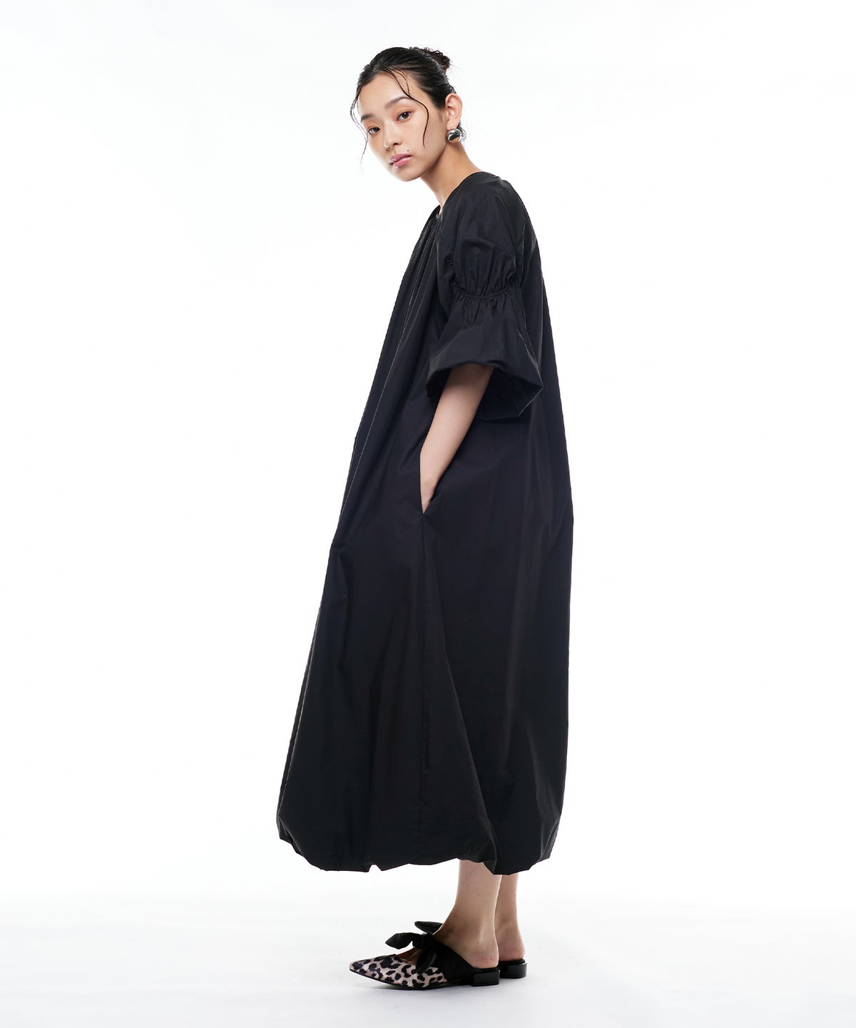 model：H163cm B78cm H84cm