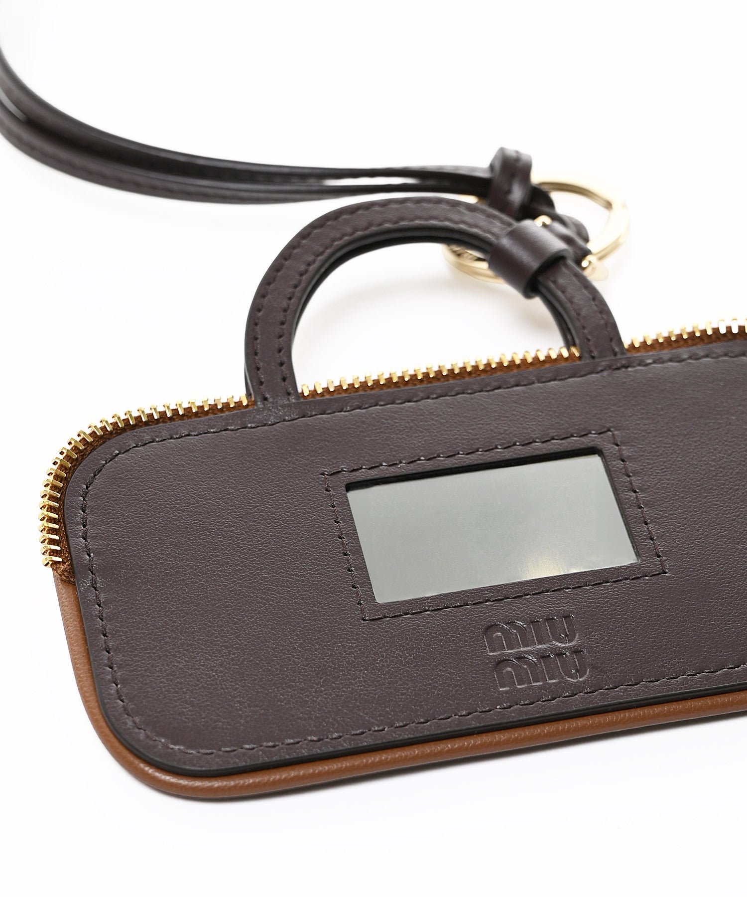 MIUMIUレザーバッグチャーム