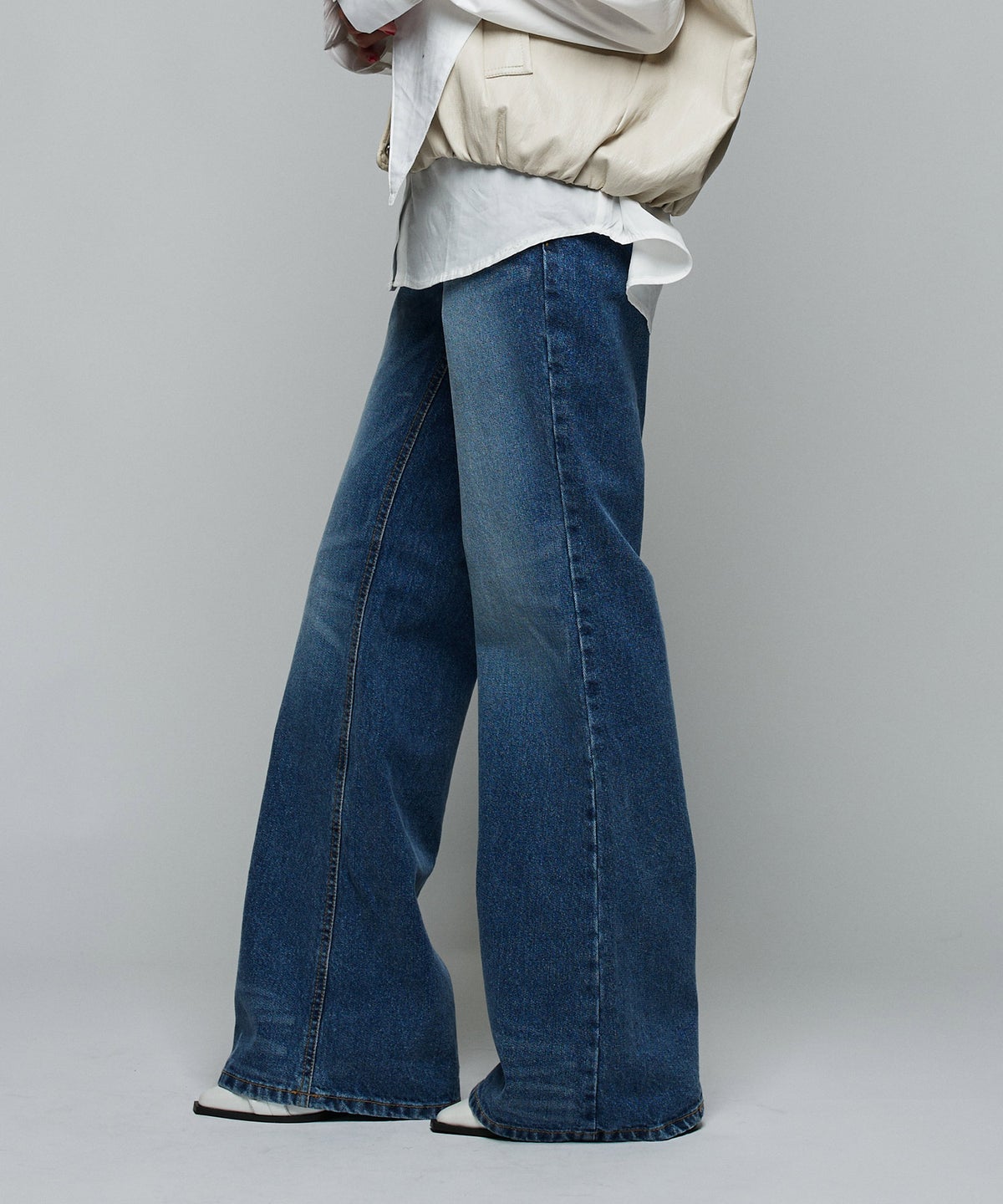 MODEL：H160cm B75cm H79cm