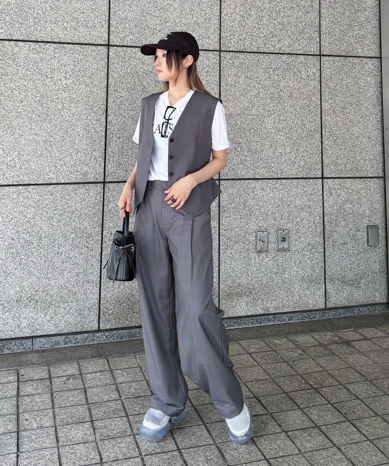 STAFF：HIRONA(163cm/骨格ナチュラル)