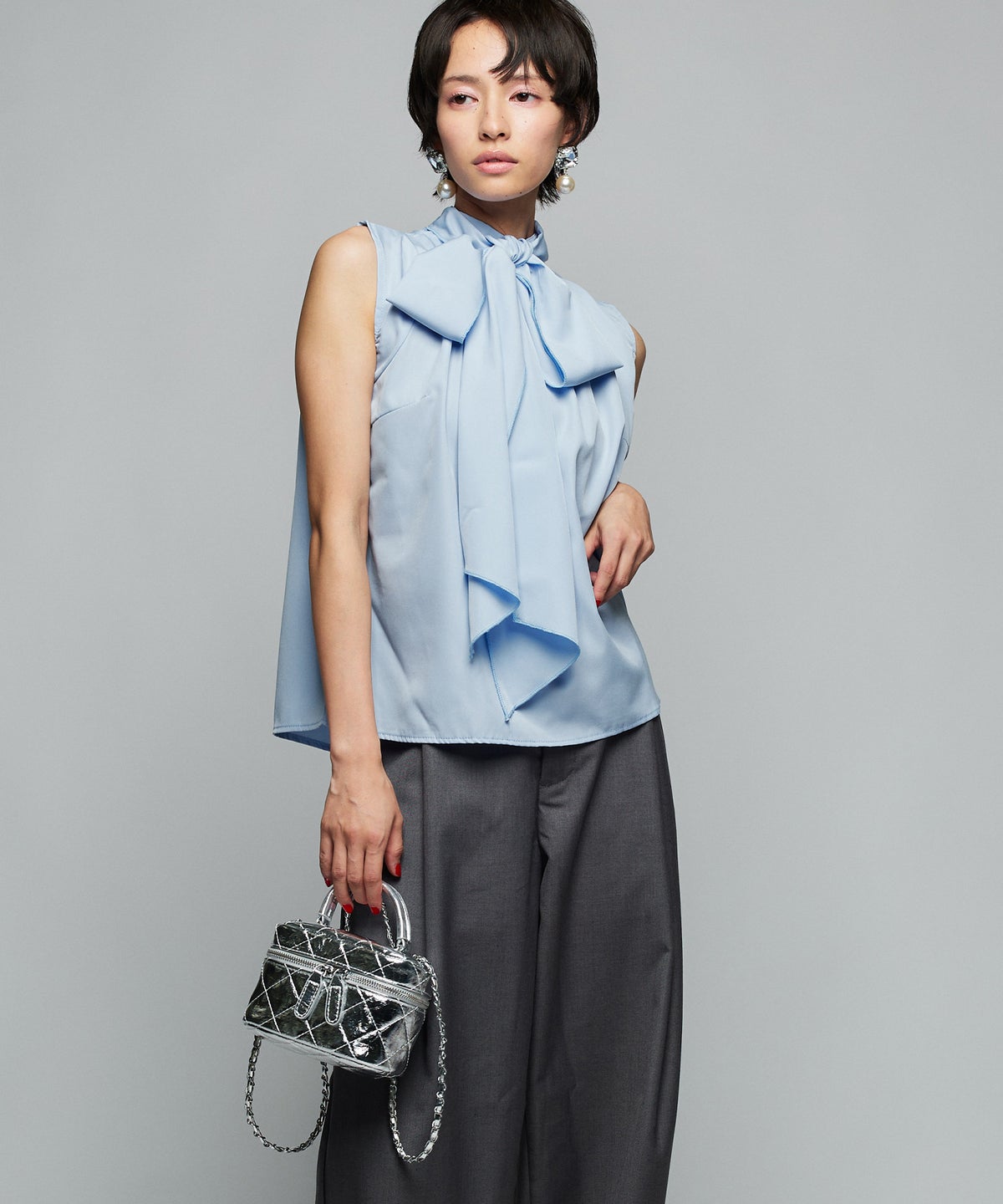 MODEL：H160cm B75cm H79cm