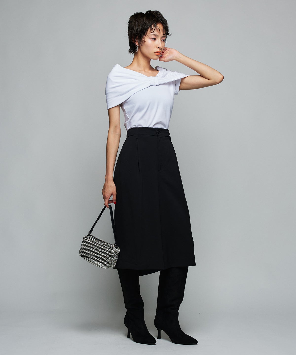 MODEL：H160cm B75cm H79cm