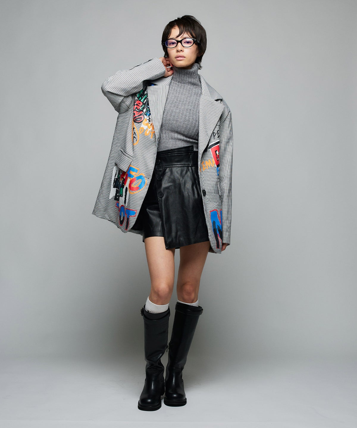 MODEL：H160cm B75cm H79cm