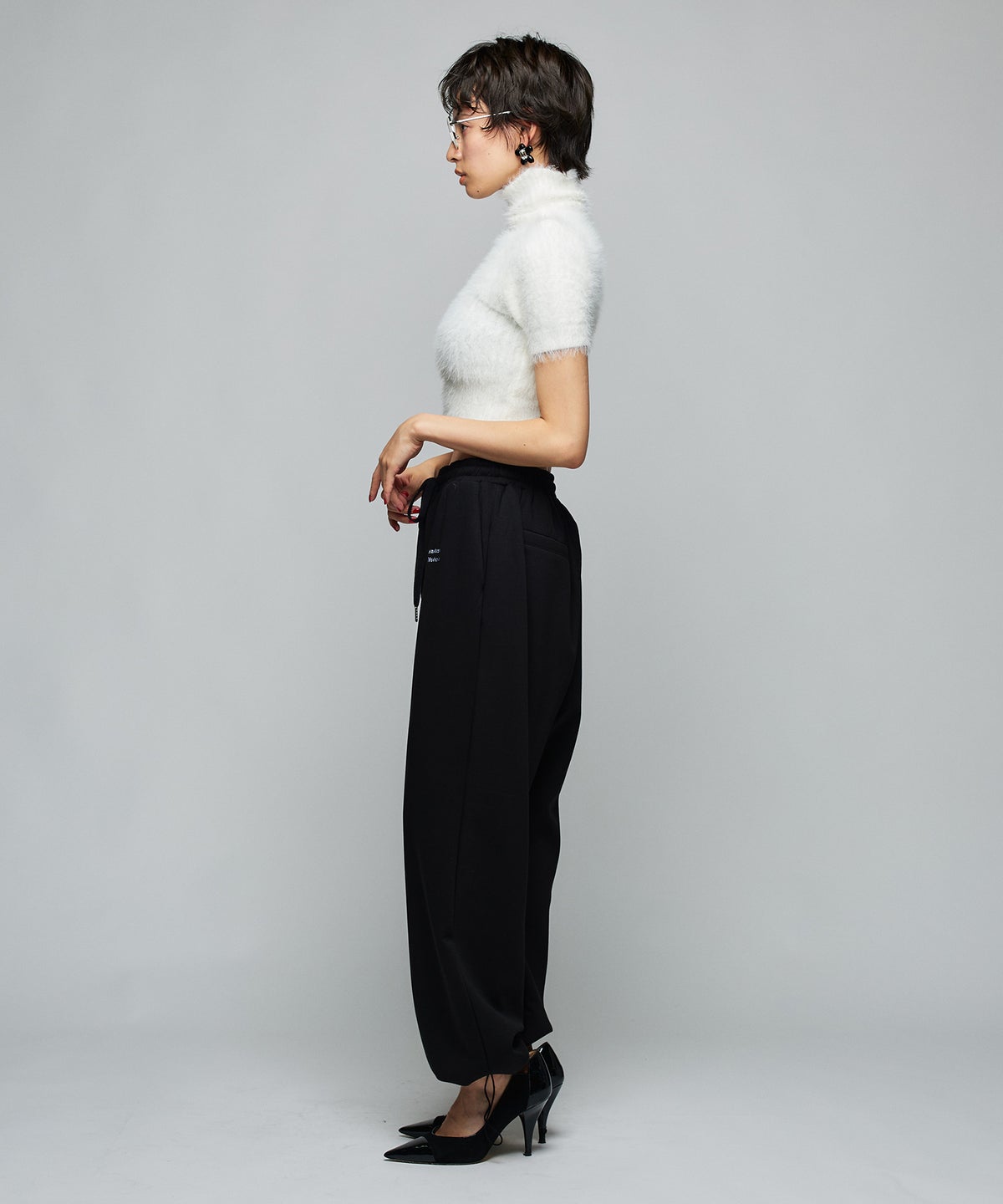 MODEL：H160cm B75cm H79cm