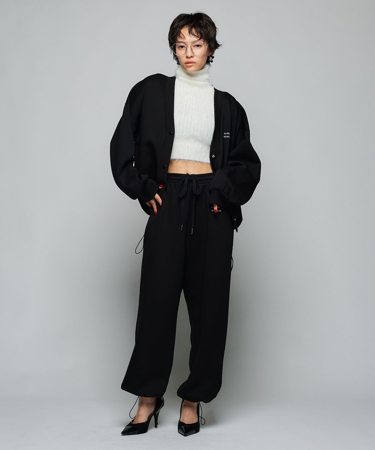 MODEL：H160cm B75cm H79cm