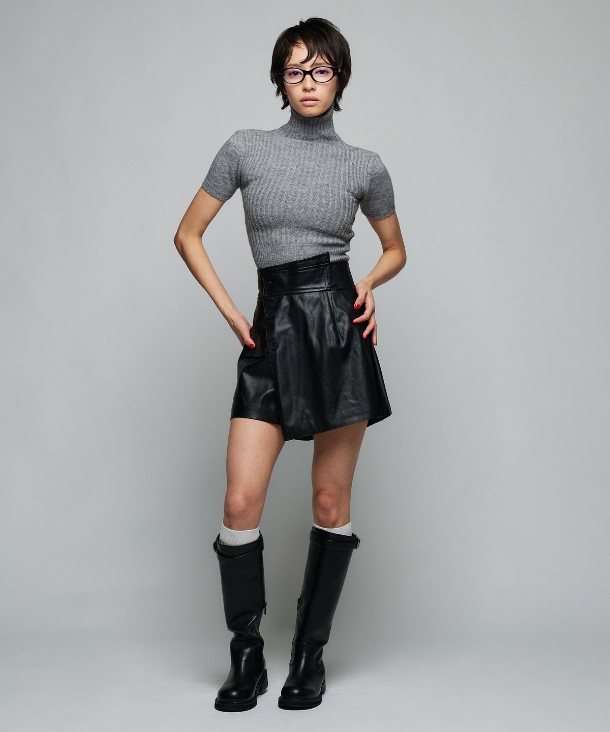MODEL：H160cm B75cm H79cm