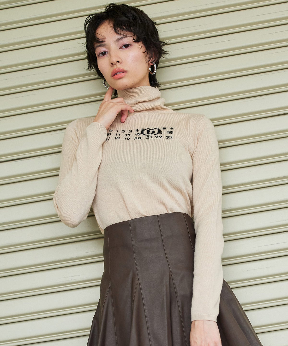 MODEL：H160cm B75cm H79cm