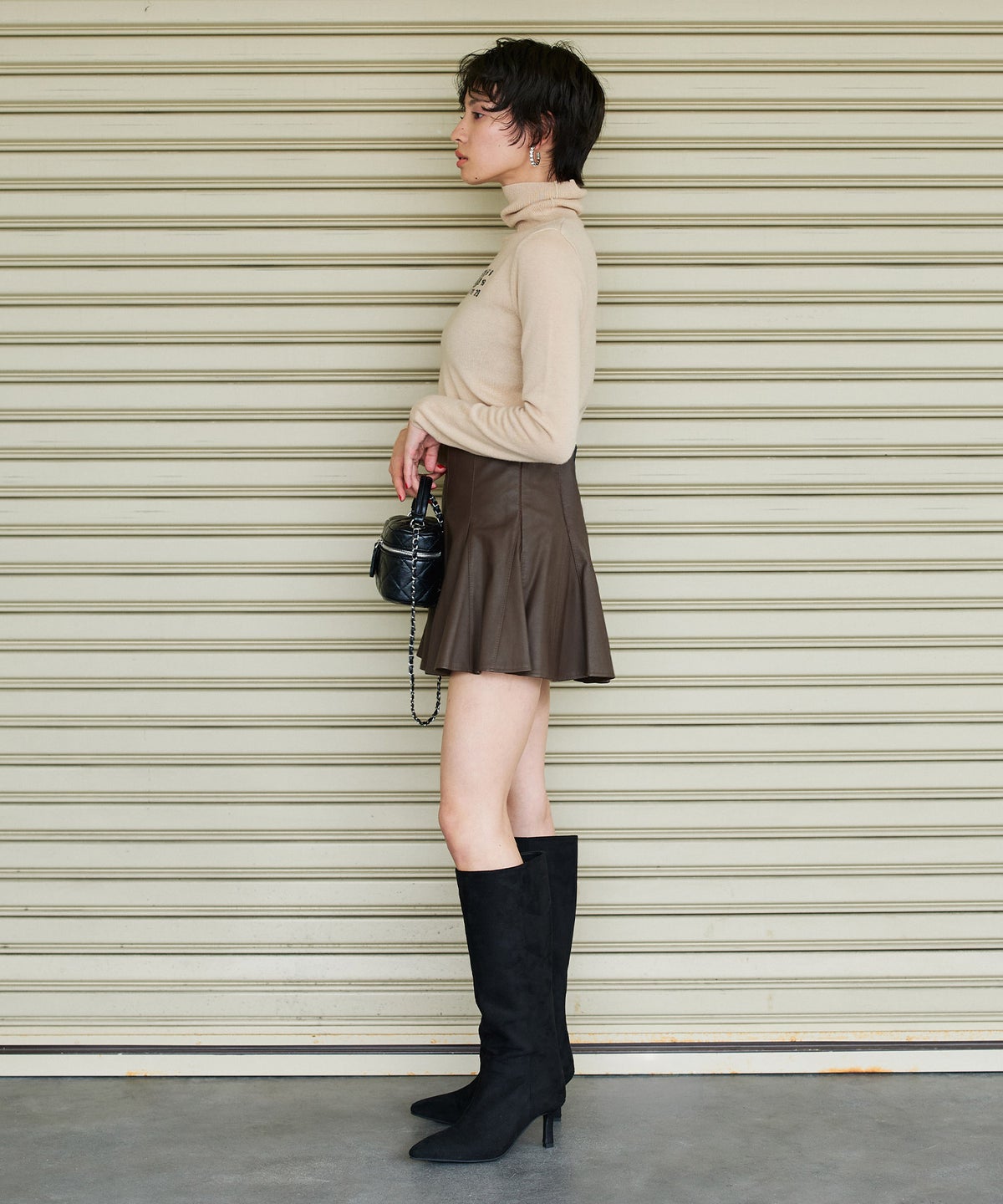 MODEL：H160cm B75cm H79cm