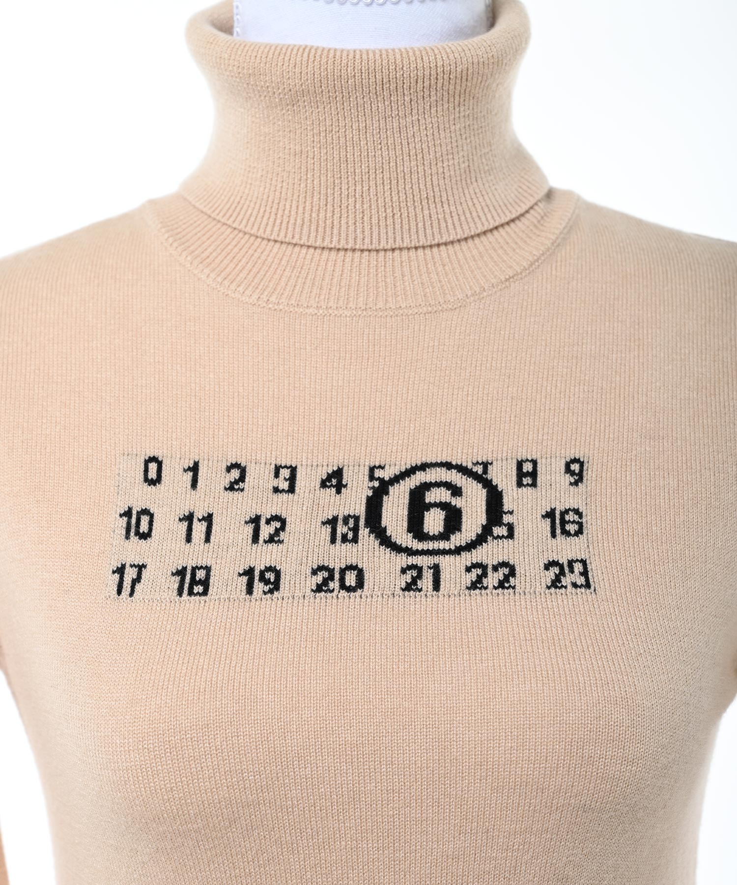MM6 Maison Margiela KIDSナンバリングロゴ タートルネックニット