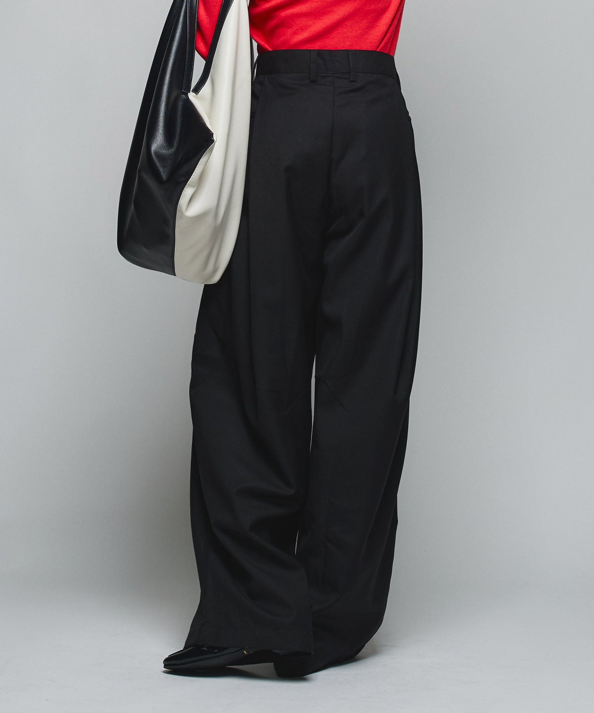 MODEL：H160cm B75cm H79cm