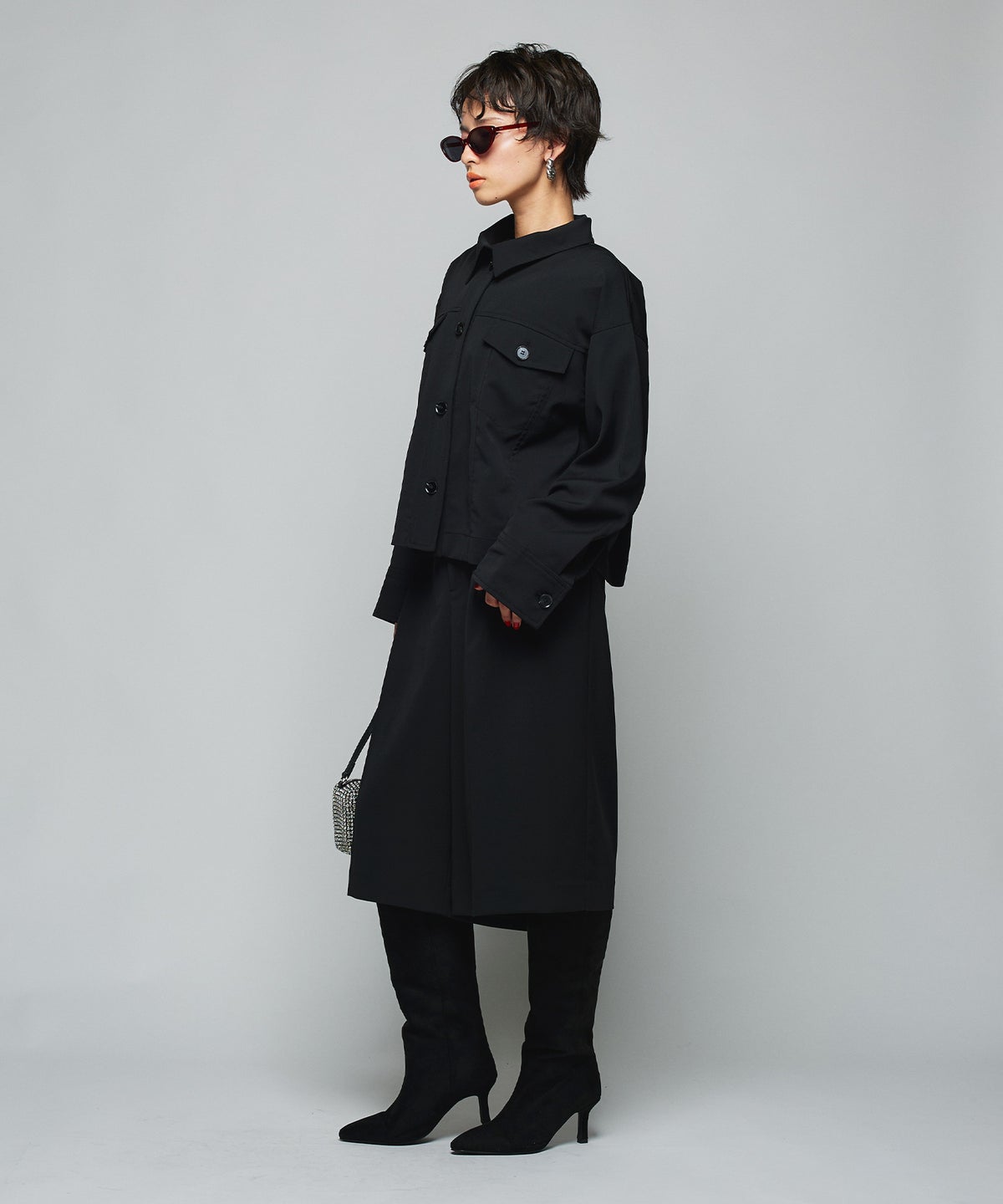 MODEL：H160cm B75cm H79cm