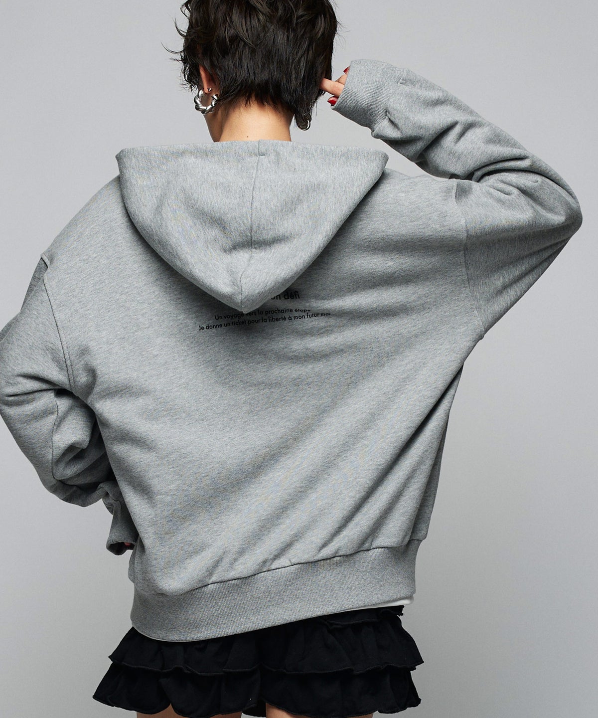 MODEL：H160cm B75cm H79cm