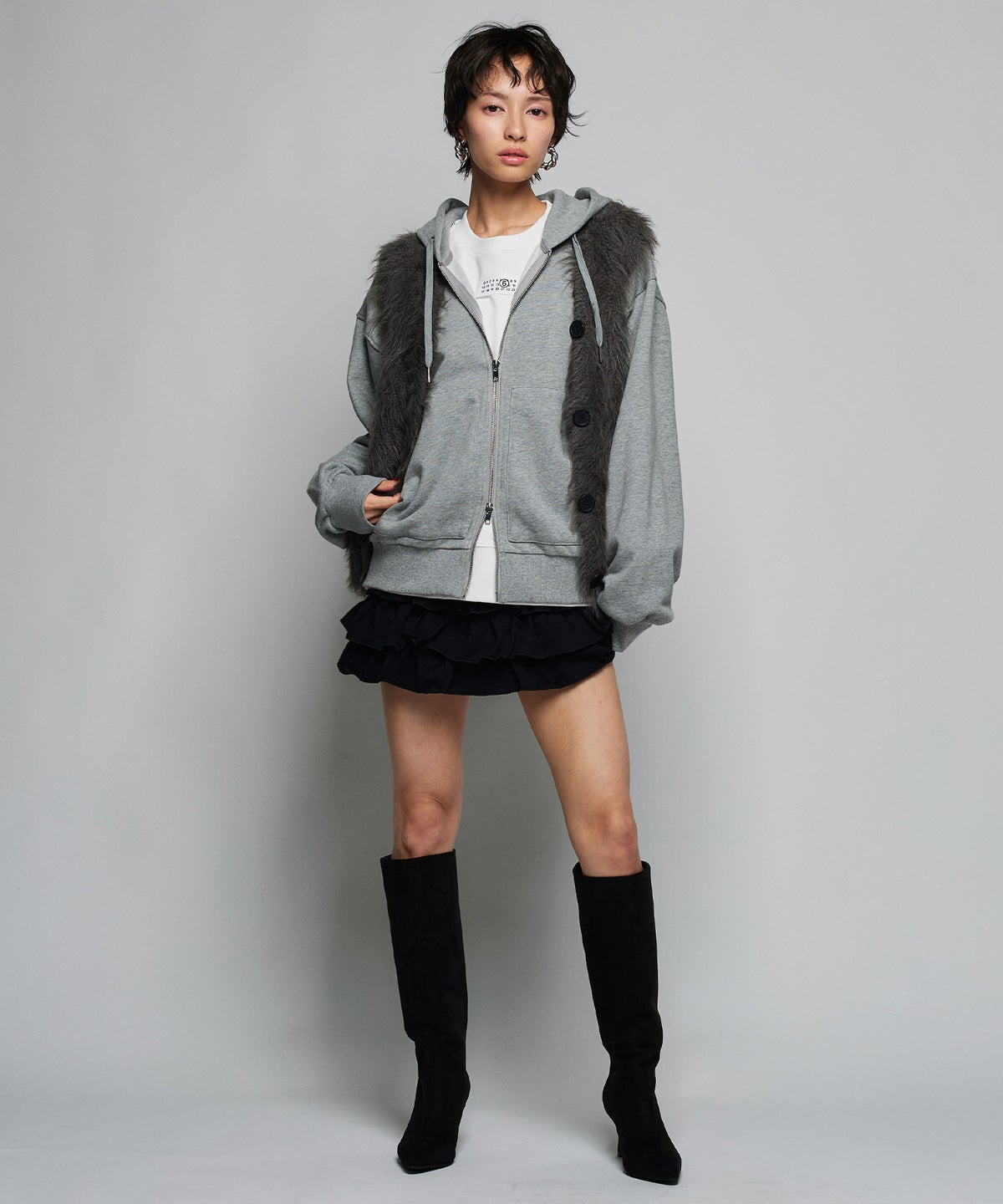 MODEL：H160cm B75cm H79cm