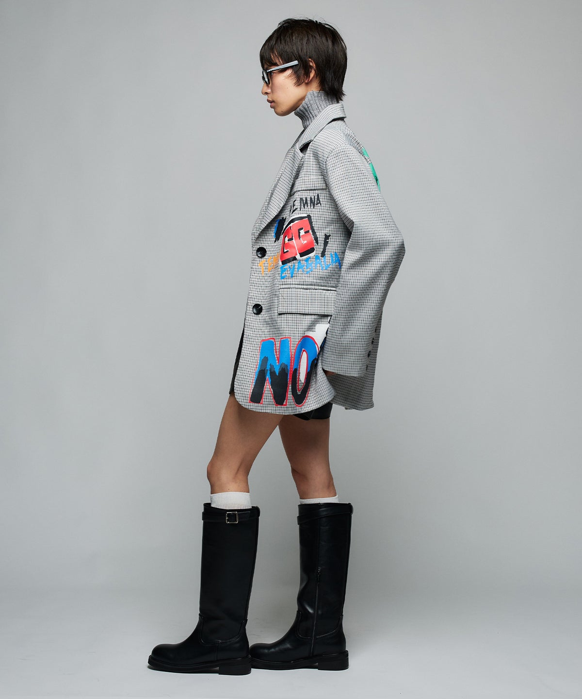MODEL：H160cm B75cm H79cm