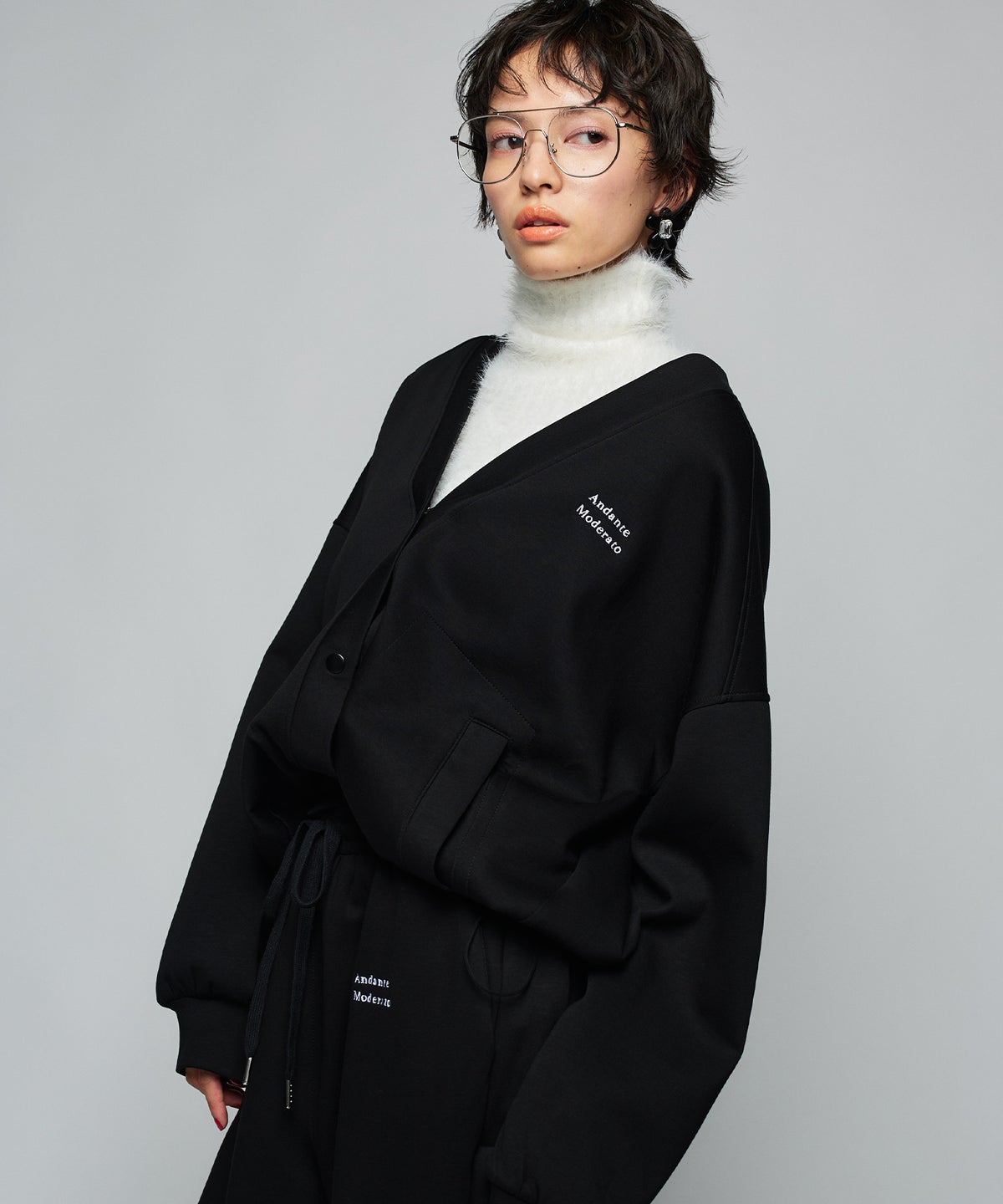 MODEL：H160cm B75cm H79cm