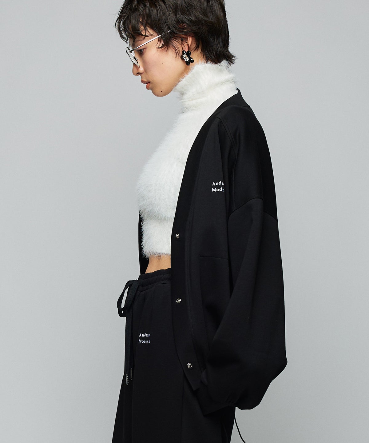 MODEL：H160cm B75cm H79cm