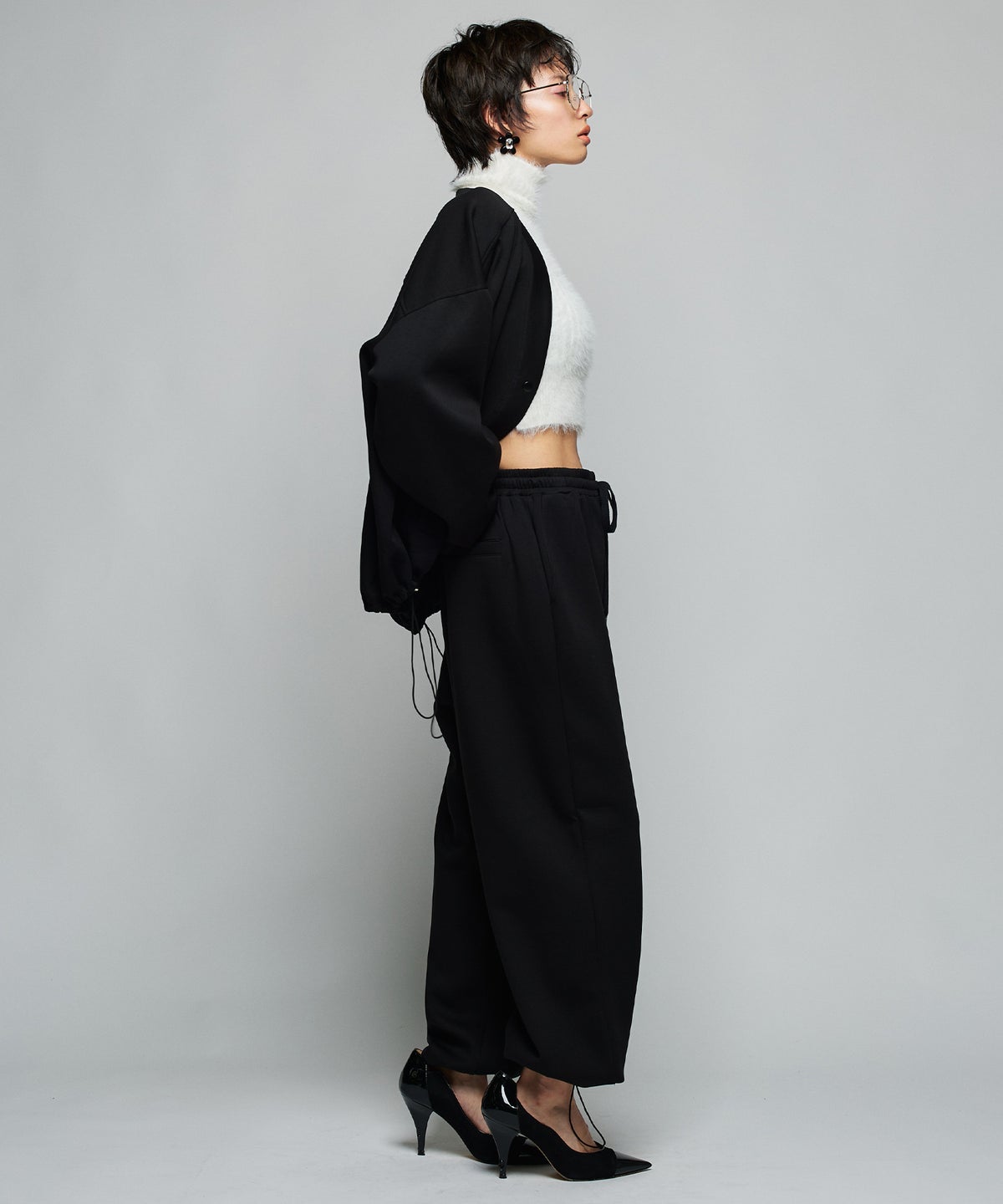 MODEL：H160cm B75cm H79cm