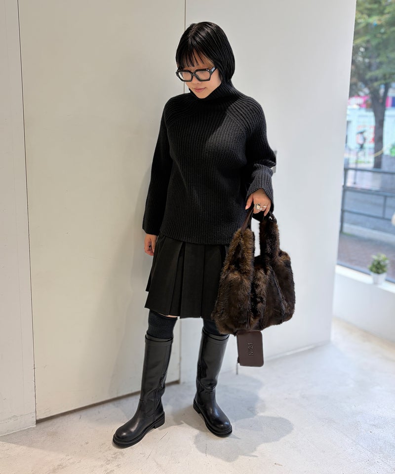 STAFF：FUWA（165cm/骨格ストレート）