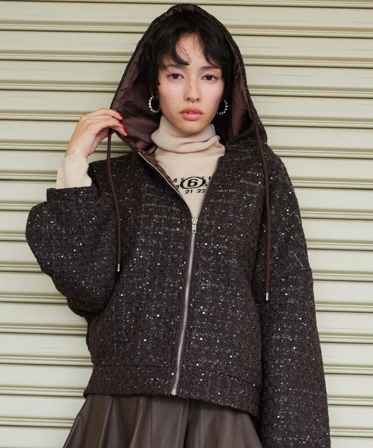 MODEL：H160cm B75cm H79cm
