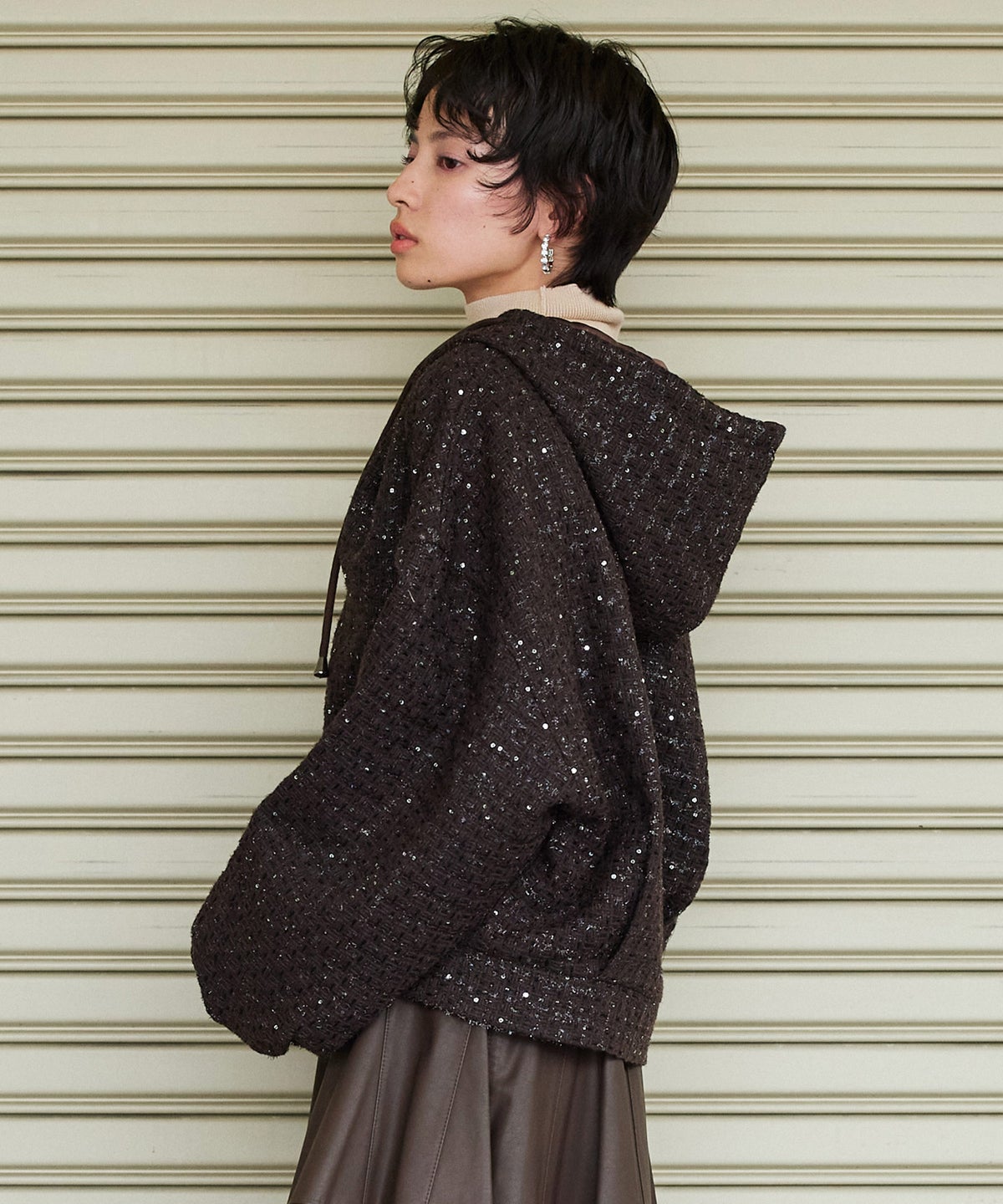 MODEL：H160cm B75cm H79cm
