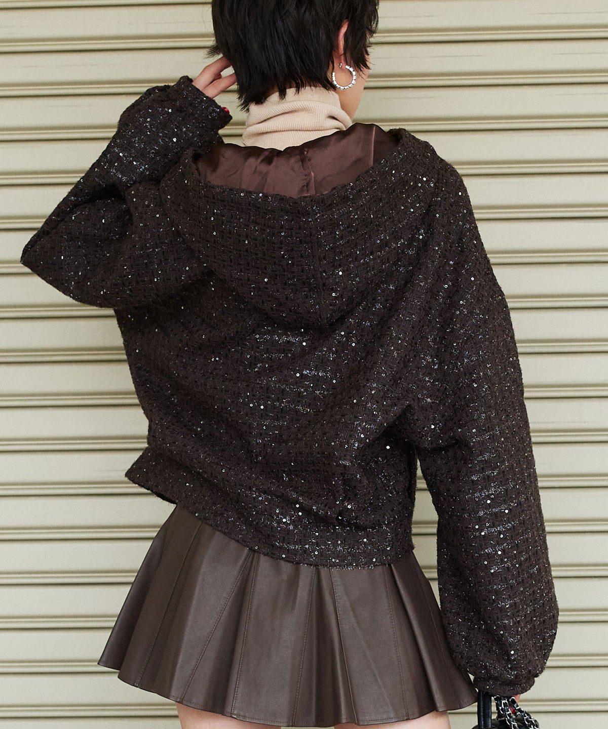 MODEL：H160cm B75cm H79cm