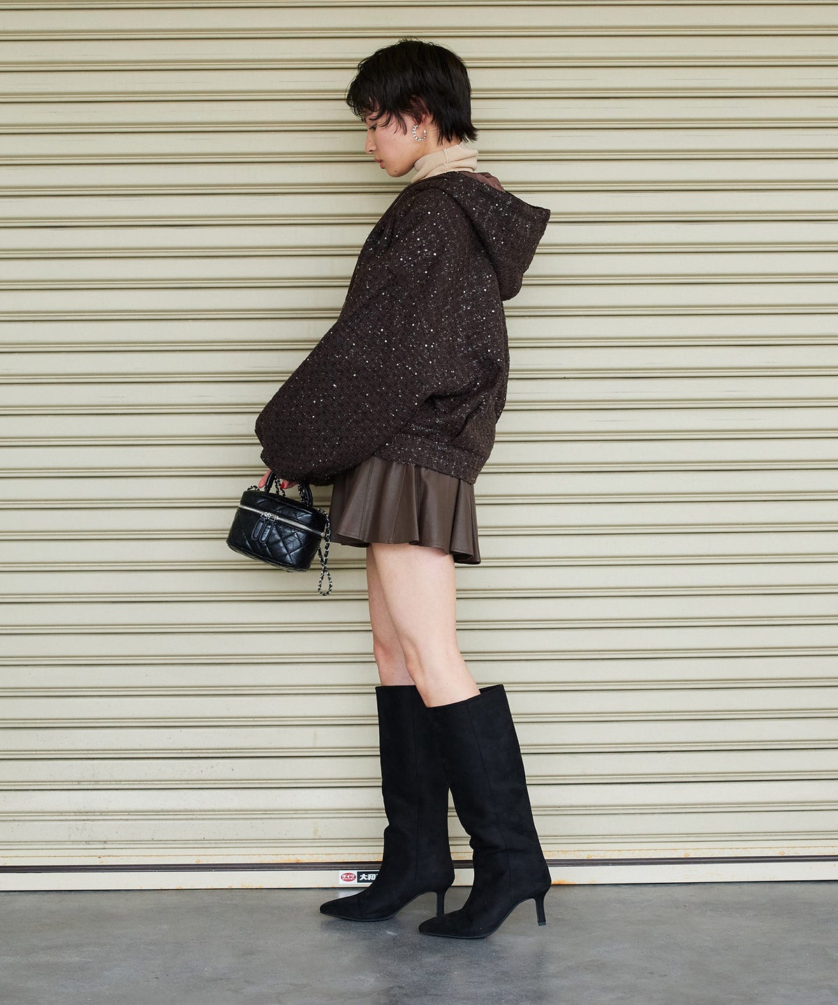 MODEL：H160cm B75cm H79cm