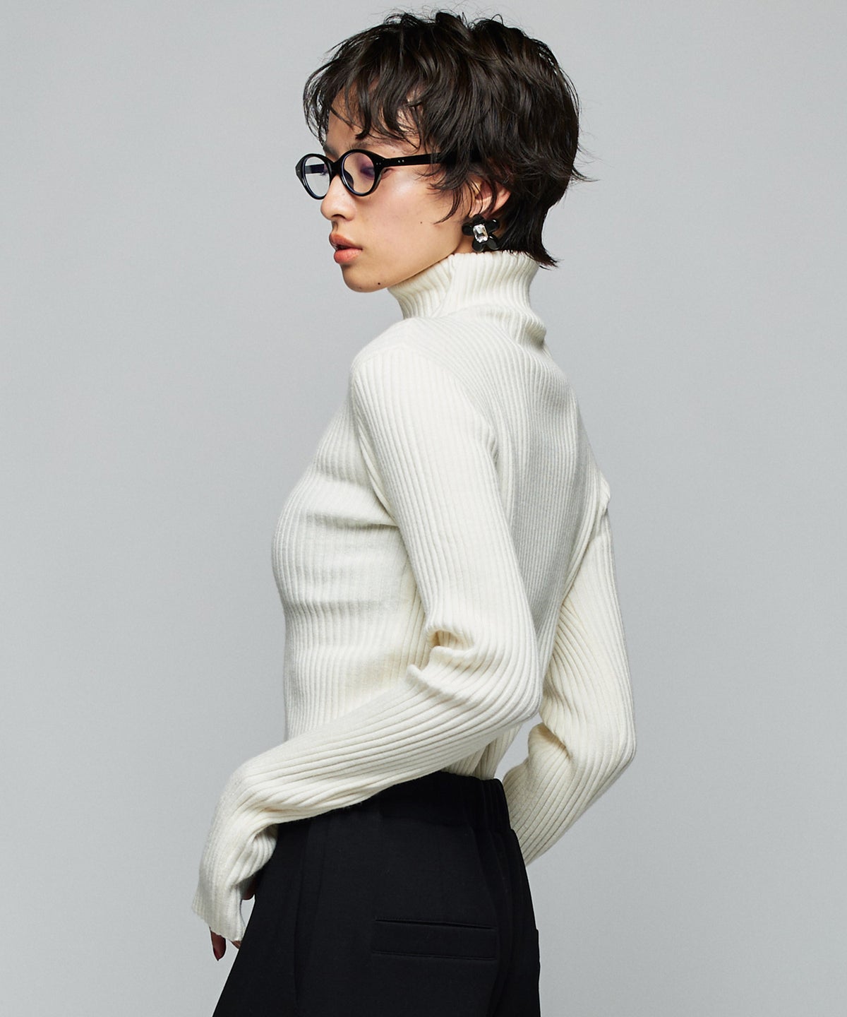 MODEL：H160cm B75cm H79cm