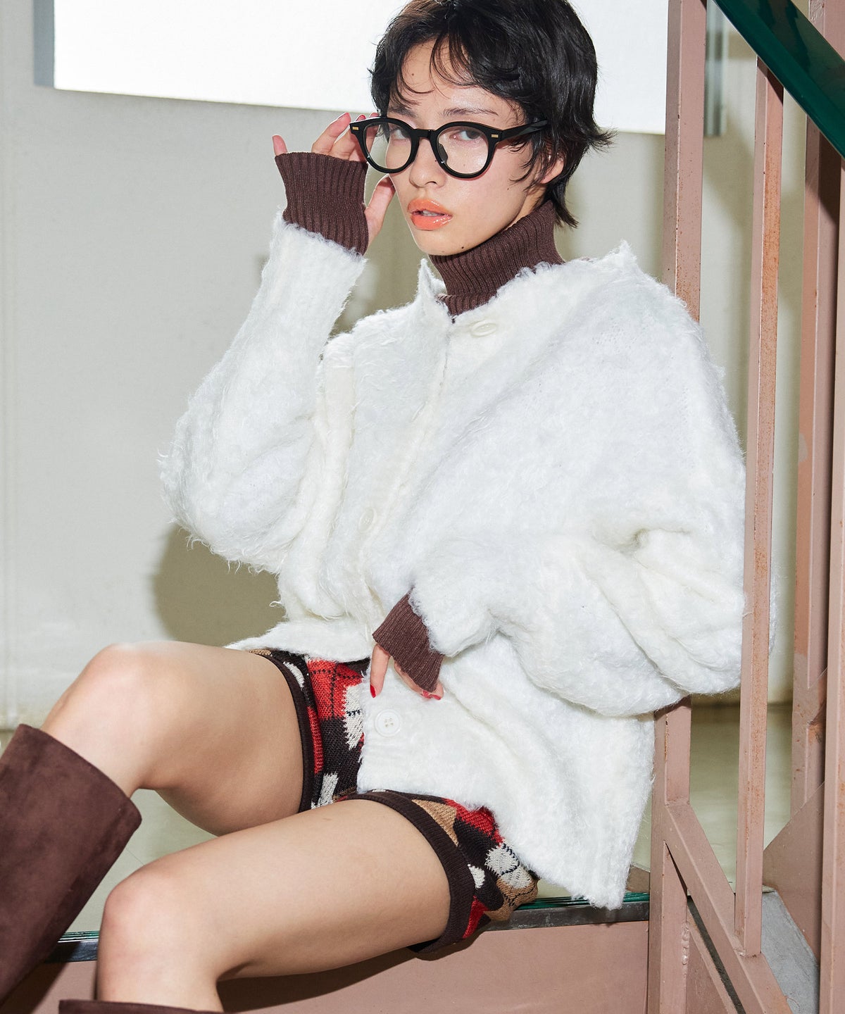 MODEL：H160cm B75cm H79cm