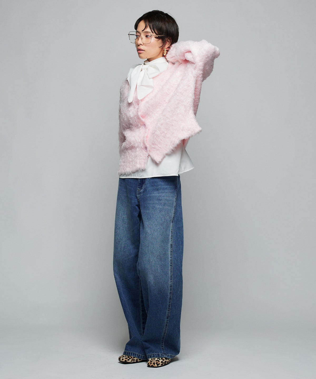 MODEL：H160cm B75cm H79cm
