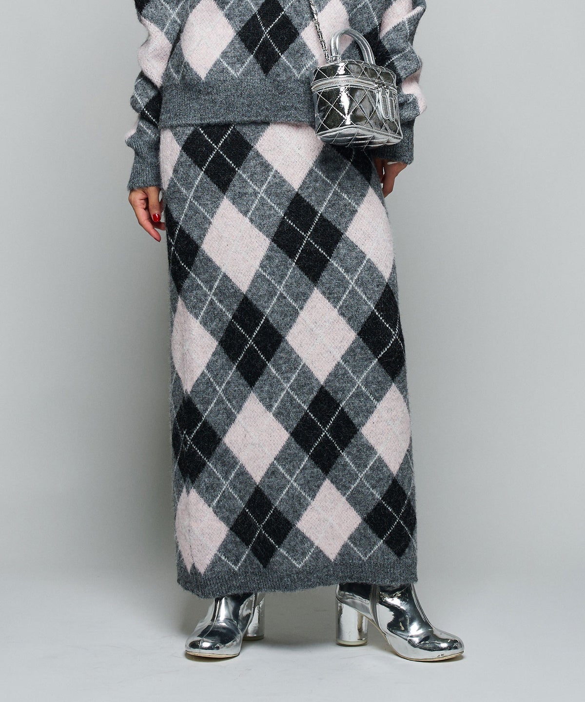 MODEL：H160cm B75cm H79cm