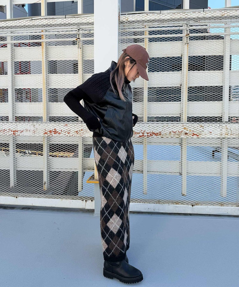 STAFF：HIRONA（163cm/骨格ナチュラル）